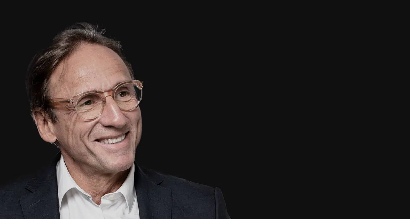 Dr Krishna Clough chirurgien cancerologue parle des differentes innovations pour la reconstruction mammaire institut de sein paris