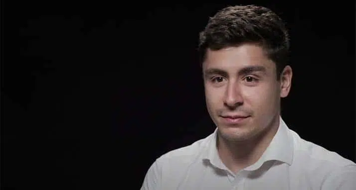 Dr Neil Ouar Expliques les Techniques de reconstruction mammaire Institut du sein paris