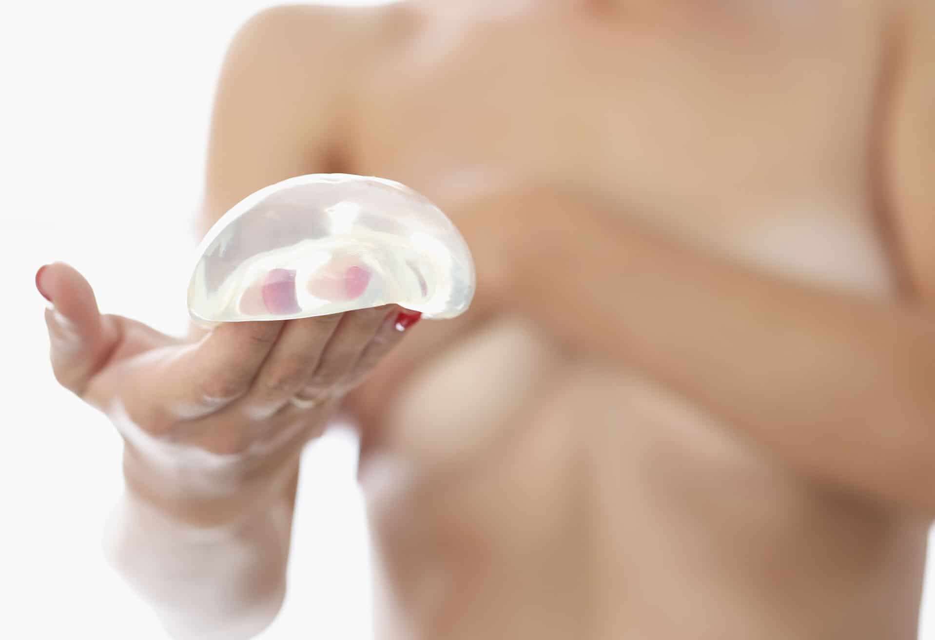 Amélioration de prothèses mammaires : intervention et consultation | Institut du Sein Paris