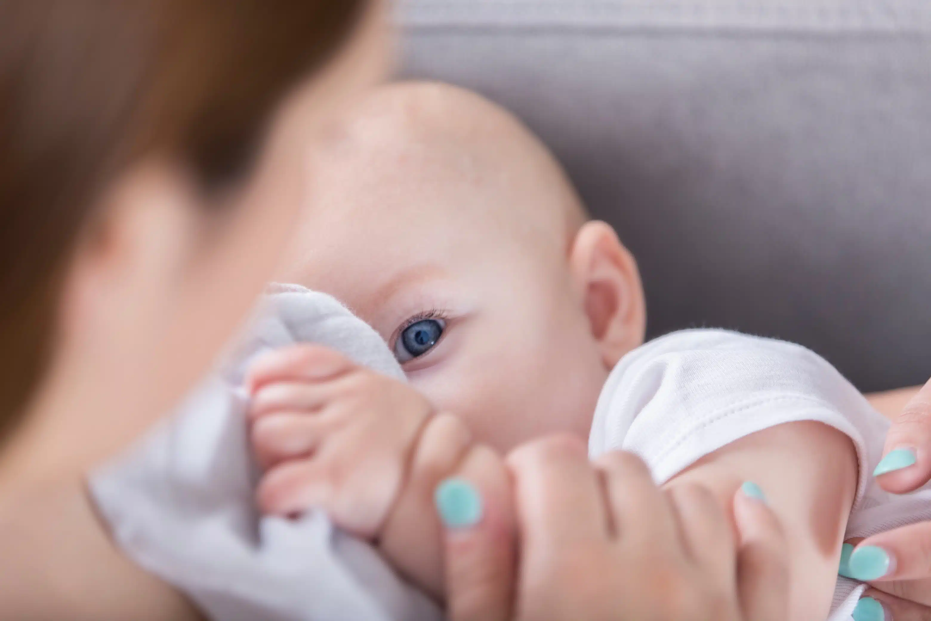 L’Institut du Sein à Paris fait le point sur l’allaitement après un lipofilling