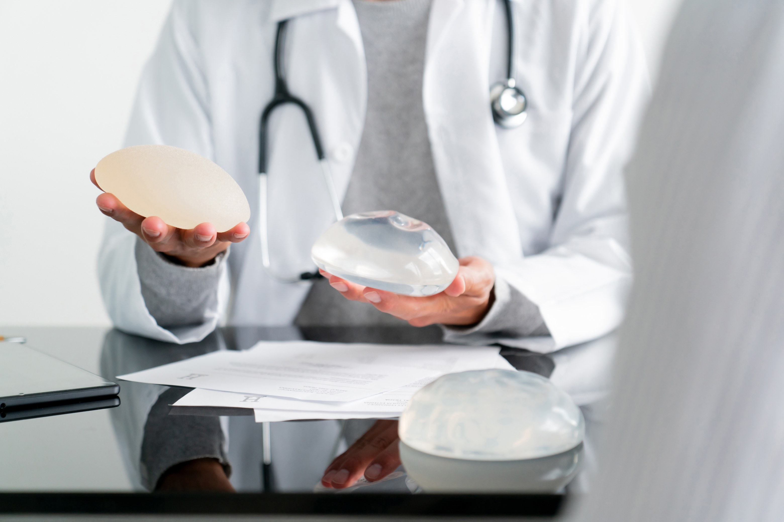 Implants ronds ou anatomiques | Institut du Sein | Paris